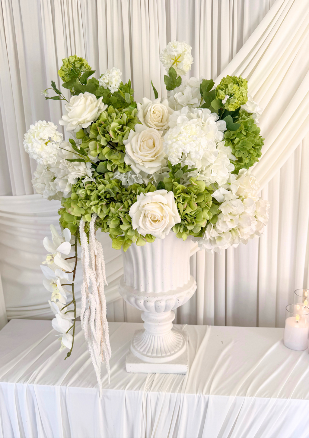 The English Garden Grand Urn Display
