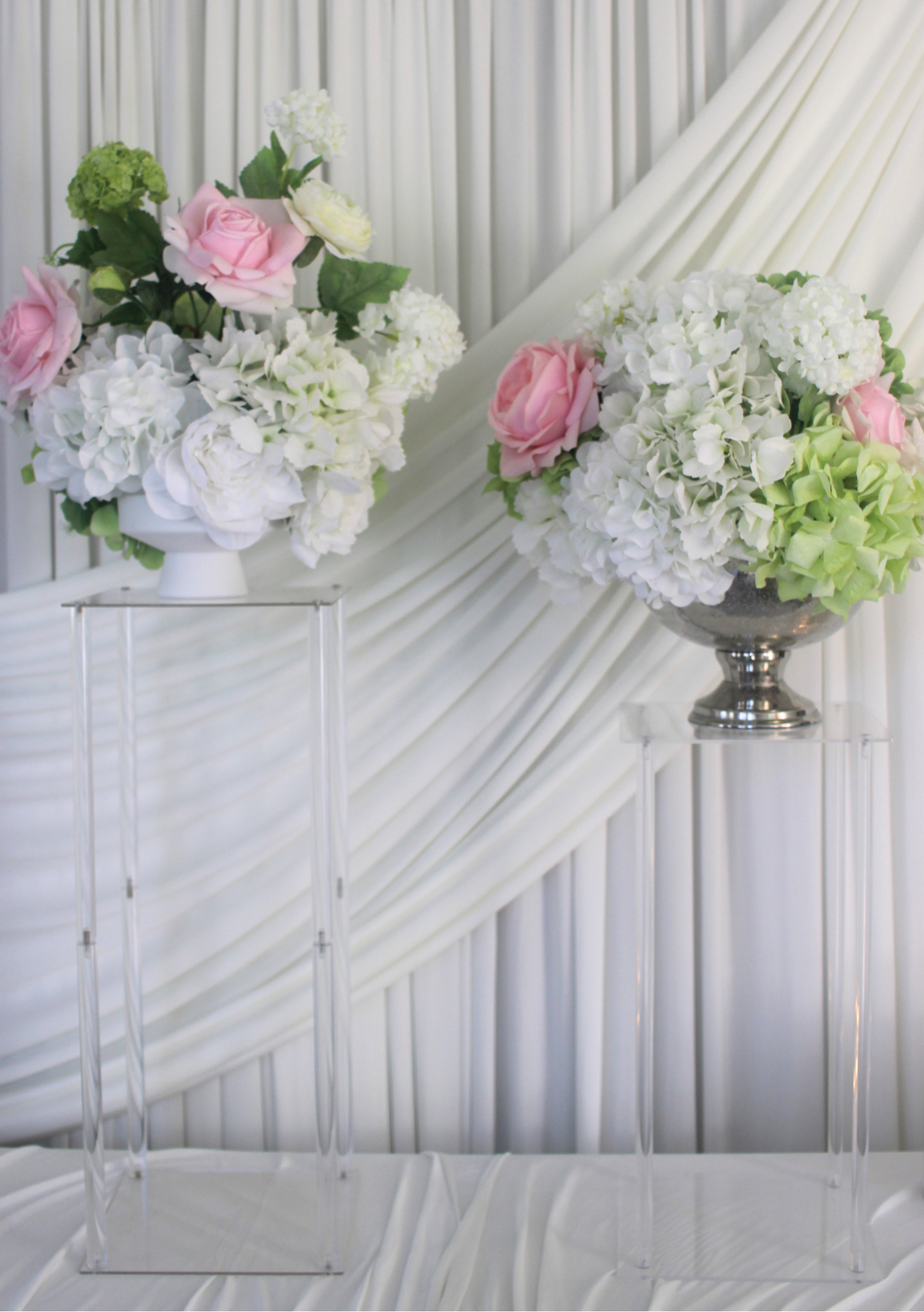 Clear Acrylic Flower Stands — Set of 2 - Hire