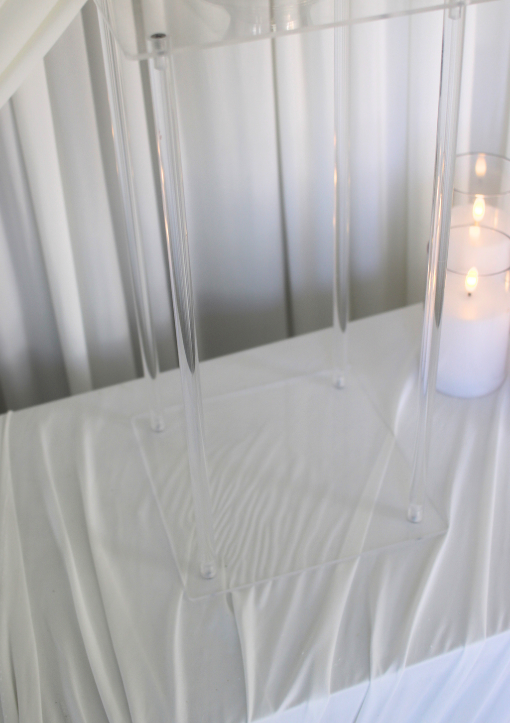 Clear Acrylic Flower Stands — Set of 2 - Hire