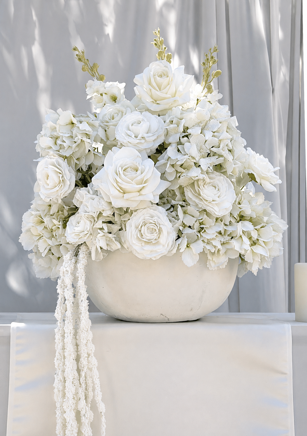 The Classic Collection XL Vase Display